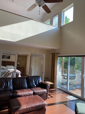 Interior - Lake Medora Loft house near Copper Harbor and Mount Bohemia. (Eagle harbor)
