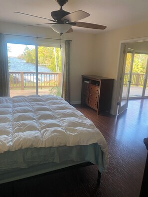3 bedrooms, iron/ironing board, free WiFi, bed sheets - Lake Medora Loft house near Copper Harbor and Mount Bohemia. (Eagle harbor)