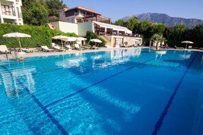 Indoor pool, outdoor pool - Greenland Hotel (Fethiye)