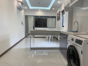 Deluxe Apartment | Free WiFi, bed sheets - Smiley Apartment District 2 (Ho Chi Minh City)