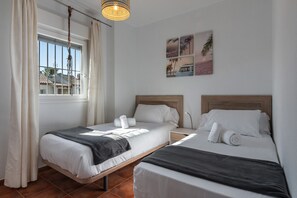 3 habitaciones, tabla de planchar con plancha y wifi gratis 