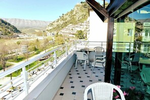 Outdoor dining - White City Hotel (Berat)