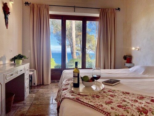 Villa del Faro by Solturelba