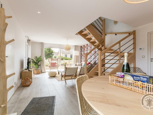 Contemporary House in Portbail - Private Garden and Internet Included