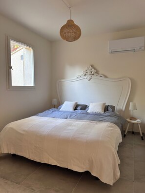 3 makuuhuonetta, silitysrauta/-lauta, vauvan matkasänky, Wi-Fi