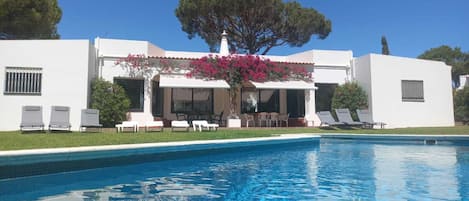 Piscine extérieure