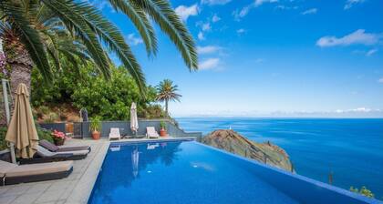 Casa Martinhos by LovelyStay