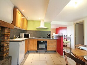 Fridge, microwave, dishwasher