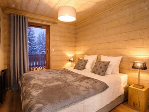 3 bedrooms, free WiFi, bed sheets