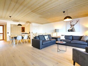 TV - Stunning duplex in Courchevel - 3 bedrooms, parking, WiFi (Courchevel)