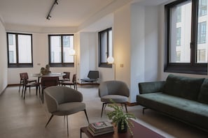 Coin salon dans le hall