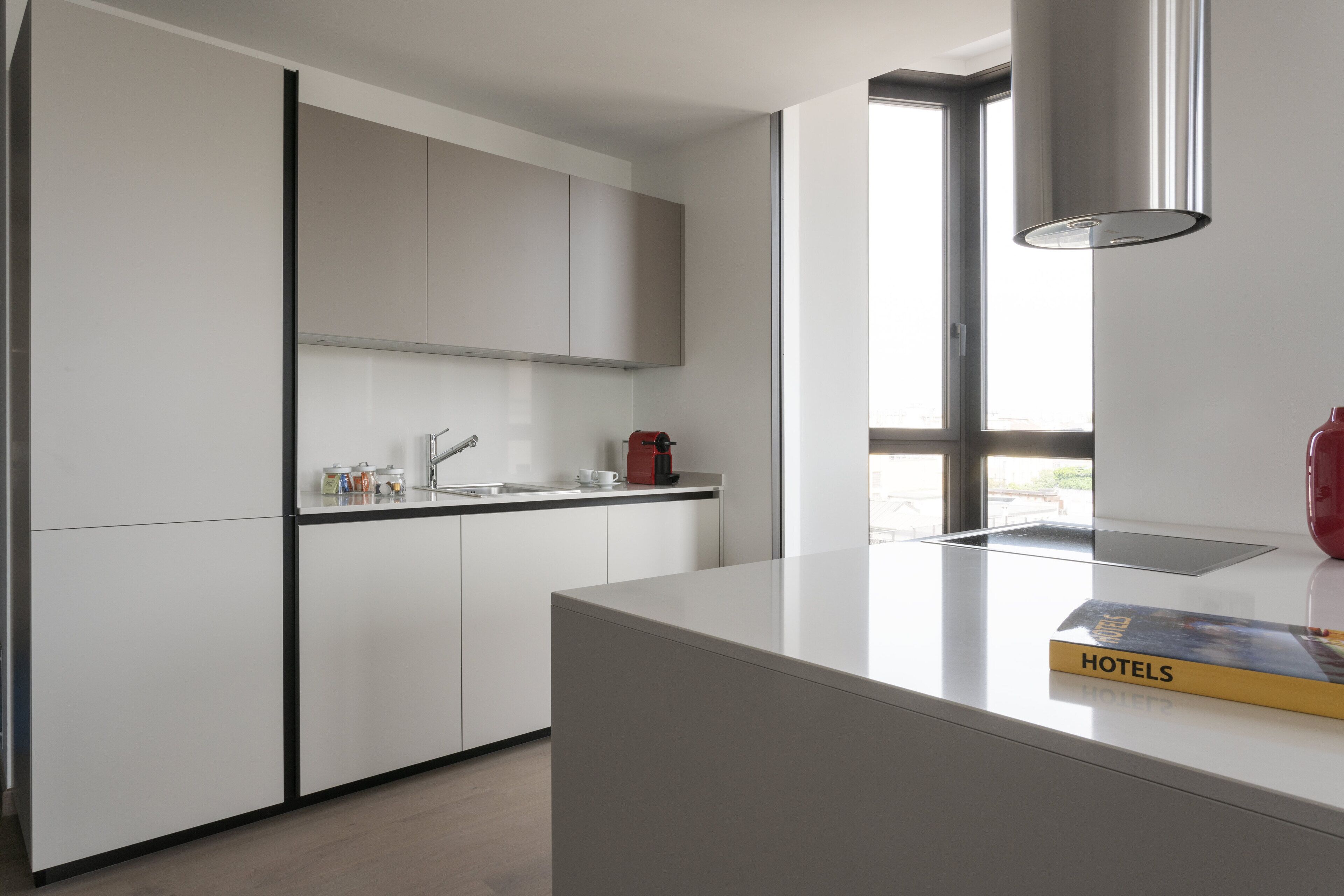 Kühlschrank, Ofen, Herdplatte, Geschirrspüler