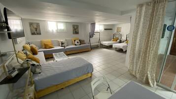 5 slaapkamers, een kluis op de kamer, een strijkplank/strijkijzer