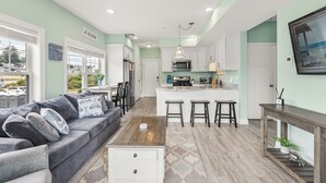 Living area - Beachside Abode 2B (Old Orchard Beach)