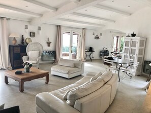 TV, fireplace, DVD player, books - Exceptional villa "LE PARADIS" panoramic sea view (Carqueiranne)