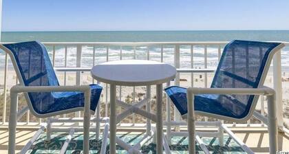 Amazing Oceanfront 2 bedroom 2 bath condo Crescent Sands @ Windy Hills