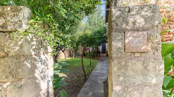 Enceinte de lâhĂ©bergement