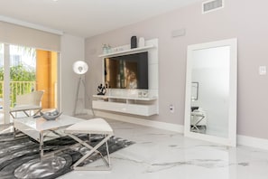 Interior - 5403 Yacht Club at Aventura  Lux 2 Bed 2 Brand New 2021 (Aventura)
