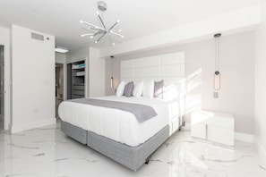 2 bedrooms, iron/ironing board, travel cot, WiFi - 5403 Yacht Club at Aventura  Lux 2 Bed 2 Brand New 2021 (Aventura)