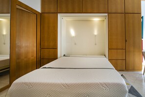 1 bedroom, iron/ironing board, free WiFi