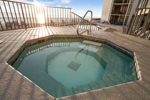 Beheizter Pool