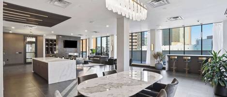 تناول الطعام