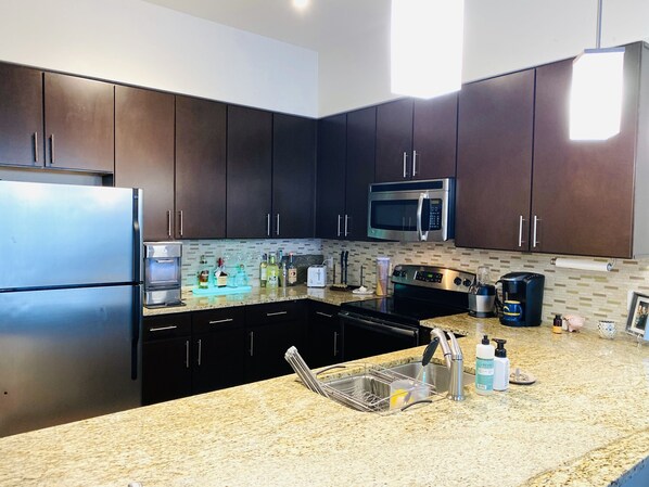 Fridge, microwave, oven, stovetop