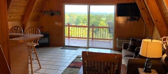 Rivers Bend Cabin, Stunning Caddo River & Ouachita Mountain Views