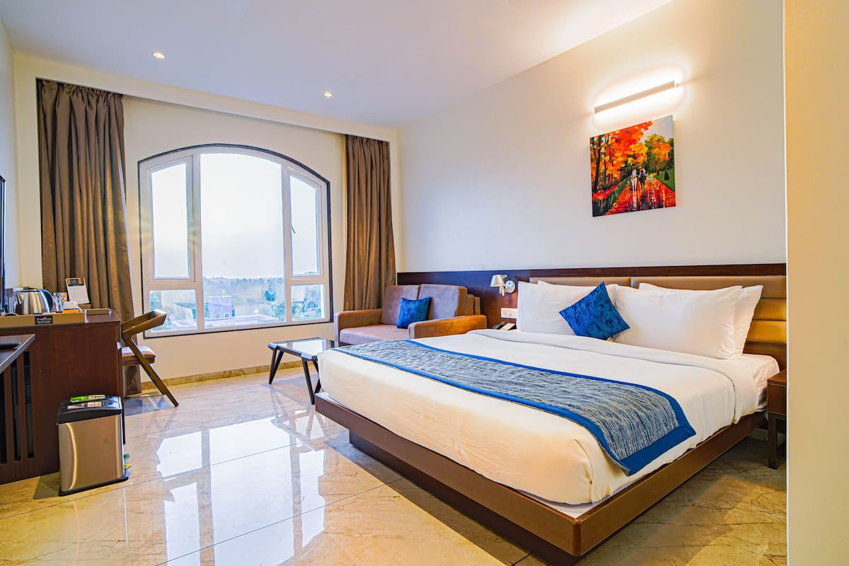 Winter Green Room, 2 Twin Beds | 1 bedroom, minibar, in-room safe, desk