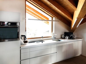 Luxury Chalet, 2 Bedrooms | Private kitchen
