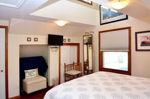 3 bedrooms, iron/ironing board, free WiFi