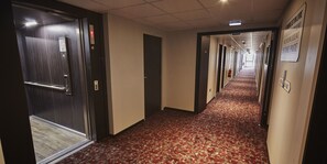 Premium bedding, individually furnished, desk, laptop workspace - Kyriad Combs-la-ville - Senart (Combs-la-Ville)