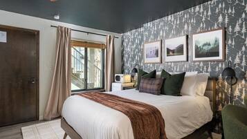 3 bedrooms, desk, iron/ironing board, free WiFi