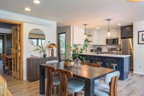 Dining -  3BD/3BA w/ Hot Tub + Sauna + Free Vail Beaver Creek Shuttle (avon)