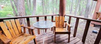 Cedar - pet-friendly room at The Inn At Mazama
