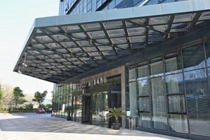 Exterior - Jinjiang Metropolo Hotel (Shanghai Jing'an Pengpu Xincun Subway Station) (Shanghai)