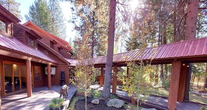 Fir - double queen bedroom at The Inn At Mazama