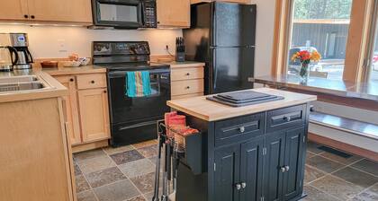 Fir - double queen bedroom at The Inn At Mazama