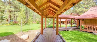 Pine Room 16 - garden room at The Inn At Mazama