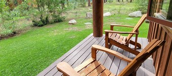 Pine Plus - king bedroom at The Inn At Mazama