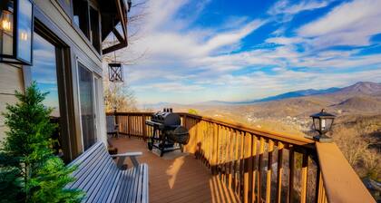 GATLINBURG VIEW DOWNTOWN LIGHTS ANAKEESTA MT LECONTE TRAM SKYBRIDGE SKI HOT TUB
