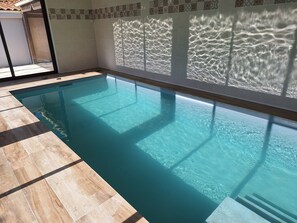 Innenpool, beheizter Pool