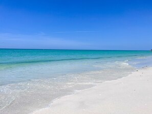 Beach nearby - Heart of Treasure Island | Pool & Near Beach (Treasure Island)