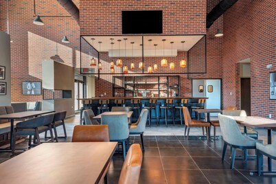 Lyric Hotel West End, an Ascend Collection Hotel