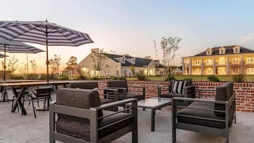 Seasonal outdoor pool