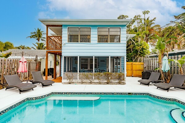 Pool - Heated Pool, 4 Houses to Beach (Siesta Key)