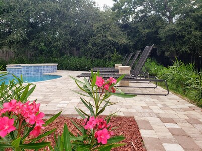 Ocean Pearl - Lovely Home, Pool & Heated Spa, Near the Beach & Intracoastal
