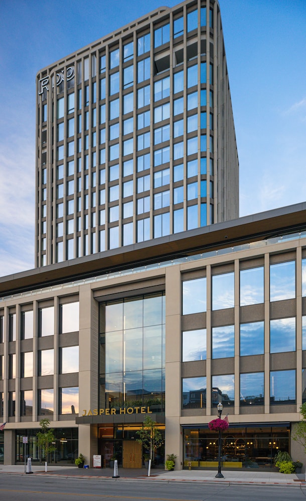 Jasper Hotel by null