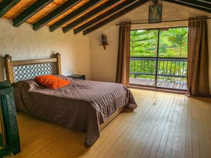 4 bedrooms, free WiFi, bed sheets, wheelchair access