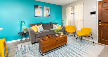 Crew Ready• 3 TVs• Kitchen• Parking• W/D• King Bed